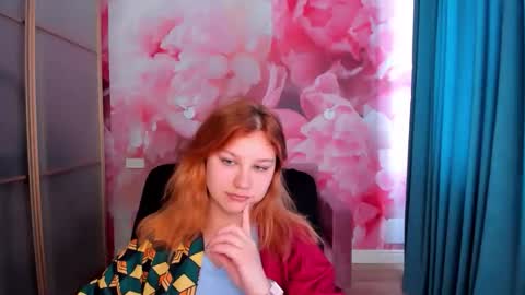 AngelinaLow online show from 04/24/26, 11:45