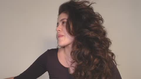 Snapshot of angelinarosss_ chatting on 06/14/26, 09:06 online show from 06/14/26, 09:06