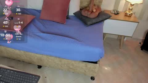 Snapshot of angelinarouse_ chatting on 10/04/25, 05:27 angelinarouse_ online show from 10/04/25, 05:27