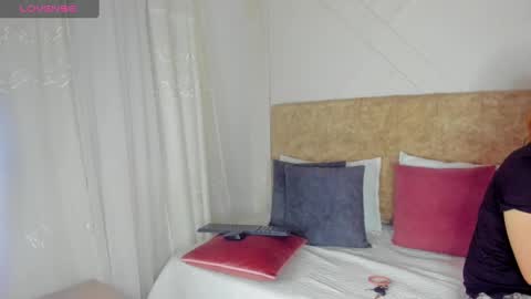 Snapshot of angelinarouse_ chatting on 10/07/25, 02:42 angelinarouse_ online show from 10/07/25, 02:42