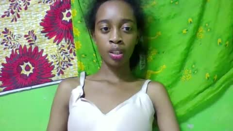 Snapshot of angeline221173 chatting on 05/07/26, 06:35 angeline221173 online show from 05/07/26, 06:35