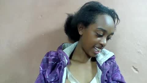 Snapshot of angeline221173 chatting on 07/18/26, 06:12 angeline221173 online show from 07/18/26, 06:12
