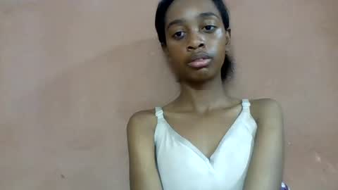 Snapshot of angeline221173 chatting on 07/22/26, 02:25 angeline221173 online show from 07/22/26, 02:25