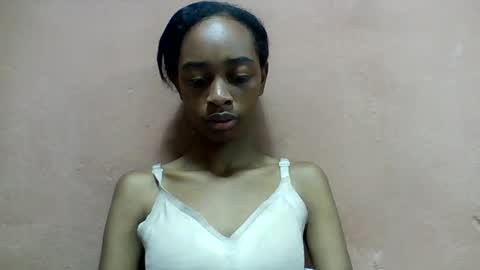 Snapshot of angeline221173 chatting on 07/23/26, 02:09 angeline221173 online show from 07/23/26, 02:09