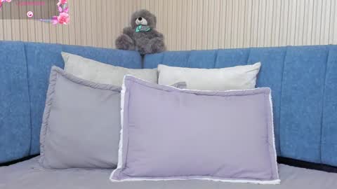 angeline online show from 09/25/25, 12:09