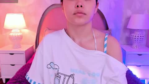 Snapshot of angeline__cute chatting on 05/19/26, 12:00 angeline online show from 05/19/26, 12:00