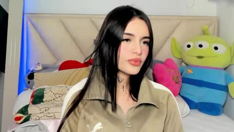 Angeline Smith  online show from 03/04/25, 03:33