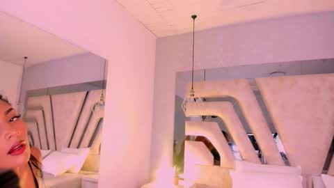 Angeline Heet online show from 11/11/25, 03:50