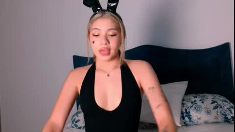 Angelinhaa  online show from 10/14/25, 12:22