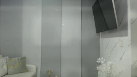 Snapshot of angelinna_12 chatting on 05/20/26, 05:02 angelinna_12 online show from 05/20/26, 05:02