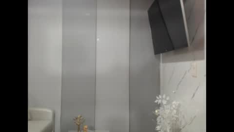 Snapshot of angelinna_12 chatting on 05/26/26, 05:03 angelinna_12 online show from 05/26/26, 05:03