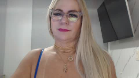 angelinna_12 online show from 07/06/26, 04:31