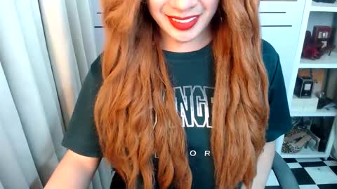 Snapshot of angelinnaxxx chatting on 05/01/26, 04:06 Anglina online show from 05/01/26, 04:06