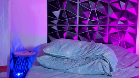 Snapshot of angelique_murphy chatting on 03/02/25, 10:35 Angelique Murphy online show from 03/02/25, 10:35