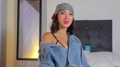 Snapshot of angelique_murphy chatting on 09/11/25, 08:36 Angelique Murphy online show from 09/11/25, 08:36