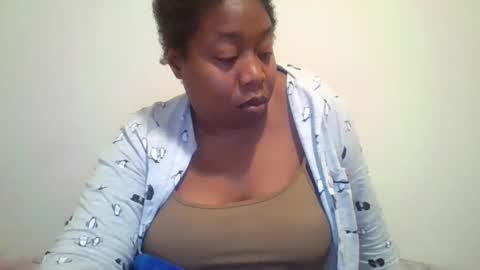 Snapshot of angeliquebelcaliz chatting on 01/17/25, 02:18 angeliquebelcaliz online show from 01/17/25, 02:18