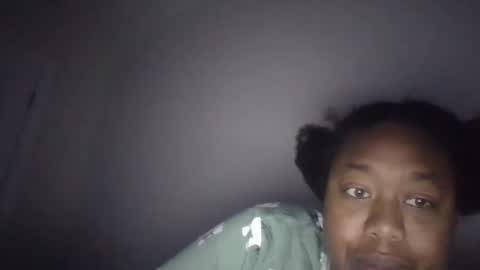 Snapshot of angeliquebelcaliz chatting on 01/18/25, 05:20 angeliquebelcaliz online show from 01/18/25, 05:20