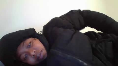 Snapshot of angeliquebelcaliz chatting on 02/18/25, 09:43 angeliquebelcaliz online show from 02/18/25, 09:43