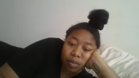 Snapshot of angeliquebelcaliz chatting on 02/23/25, 02:14 angeliquebelcaliz online show from 02/23/25, 02:14