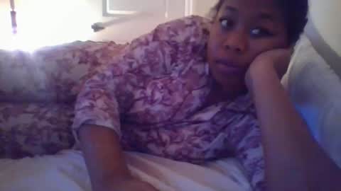 Snapshot of angeliquebelcaliz chatting on 03/11/25, 01:26 angeliquebelcaliz online show from 03/11/25, 01:26