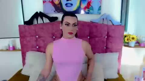 Snapshot of angelispg chatting on 10/15/25, 04:01 Angelis online show from 10/15/25, 04:01