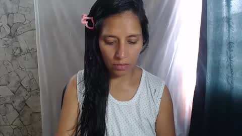 angela online show from 10/08/25, 05:54