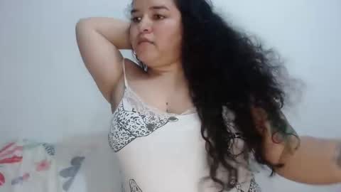 Snapshot of angelitawild_ chatting on 12/19/24, 03:07 angel online show from 12/19/24, 03:07