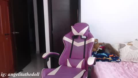 Snapshot of angelitayourdoll chatting on 09/19/25, 04:25 angelita independent model online show from 09/19/25, 04:25