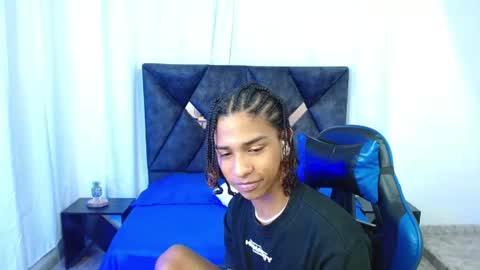 Snapshot of angell18_ chatting on 06/22/26, 09:01 Angel online show from 06/22/26, 09:01