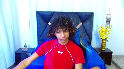 Snapshot of angell18_ chatting on 07/22/26, 09:06 Angel online show from 07/22/26, 09:06