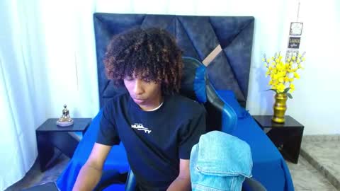 Snapshot of angell18_ chatting on 07/24/26, 09:13 Angel online show from 07/24/26, 09:13