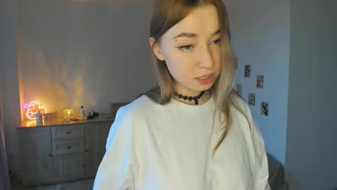 angella_mills online show from 11/06/25, 06:14