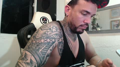 Snapshot of angellatino0 chatting on 12/04/24, 03:26 angellatino0 online show from 12/04/24, 03:26