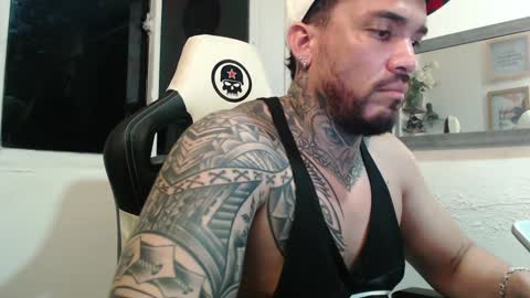 Snapshot of angellatino0 chatting on 12/04/24, 07:06 angellatino0 online show from 12/04/24, 07:06