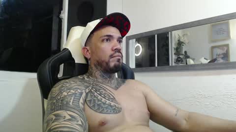 Snapshot of angellatino0 chatting on 12/08/24, 02:39 angellatino0 online show from 12/08/24, 02:39