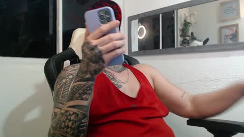 Snapshot of angellatino0 chatting on 12/11/24, 04:39 angellatino0 online show from 12/11/24, 04:39