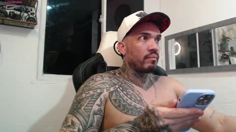 Snapshot of angellatino0 chatting on 12/18/24, 09:25 angellatino0 online show from 12/18/24, 09:25