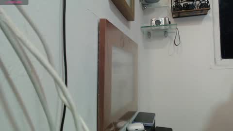 Snapshot of angellatino0 chatting on 12/19/24, 08:23 angellatino0 online show from 12/19/24, 08:23