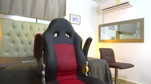 Snapshot of angellatino0 chatting on 12/25/24, 05:58 angellatino0 online show from 12/25/24, 05:58