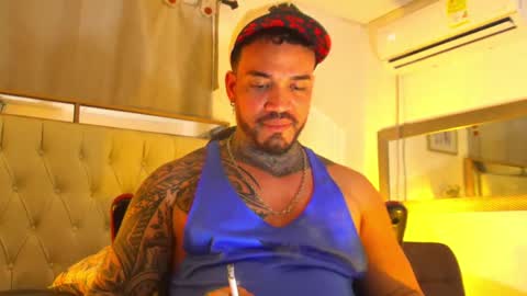 Snapshot of angellatino0 chatting on 12/25/24, 09:02 angellatino0 online show from 12/25/24, 09:02