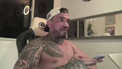 Snapshot of angellatino0 chatting on 12/27/24, 03:09 angellatino0 online show from 12/27/24, 03:09