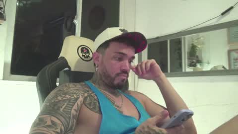 Snapshot of angellatino0 chatting on 12/29/24, 03:00 angellatino0 online show from 12/29/24, 03:00