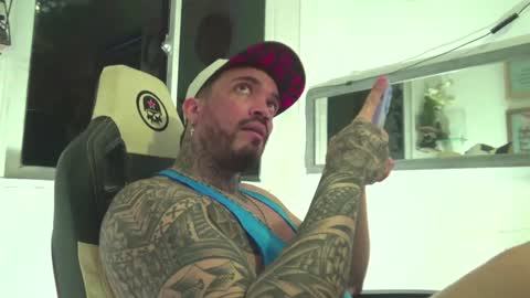 Snapshot of angellatino0 chatting on 12/29/24, 06:14 angellatino0 online show from 12/29/24, 06:14