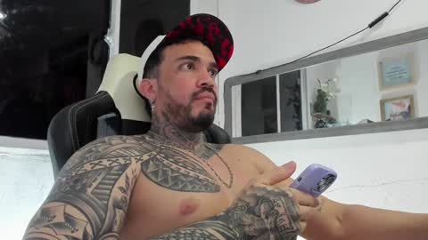 Snapshot of angellatino0 chatting on 12/30/24, 07:15 angellatino0 online show from 12/30/24, 07:15