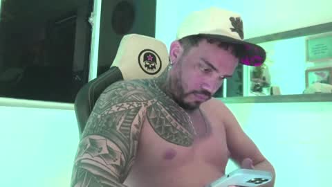 Snapshot of angellatino0 chatting on 12/31/24, 02:40 angellatino0 online show from 12/31/24, 02:40