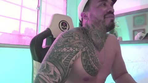 Snapshot of angellatino0 chatting on 12/31/24, 12:15 angellatino0 online show from 12/31/24, 12:15