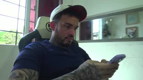 Snapshot of angellatino0 chatting on 12/31/24, 10:34 angellatino0 online show from 12/31/24, 10:34