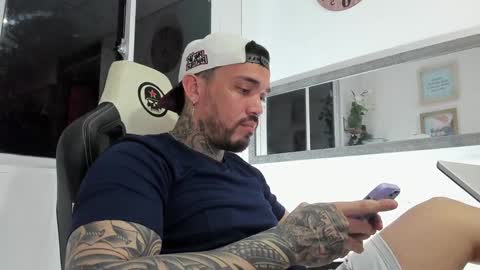 Snapshot of angellatino0 chatting on 01/01/25, 09:07 angellatino0 online show from 01/01/25, 09:07