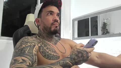 Snapshot of angellatino0 chatting on 01/02/25, 03:48 angellatino0 online show from 01/02/25, 03:48