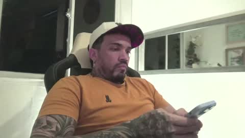 Snapshot of angellatino0 chatting on 01/03/25, 03:16 angellatino0 online show from 01/03/25, 03:16